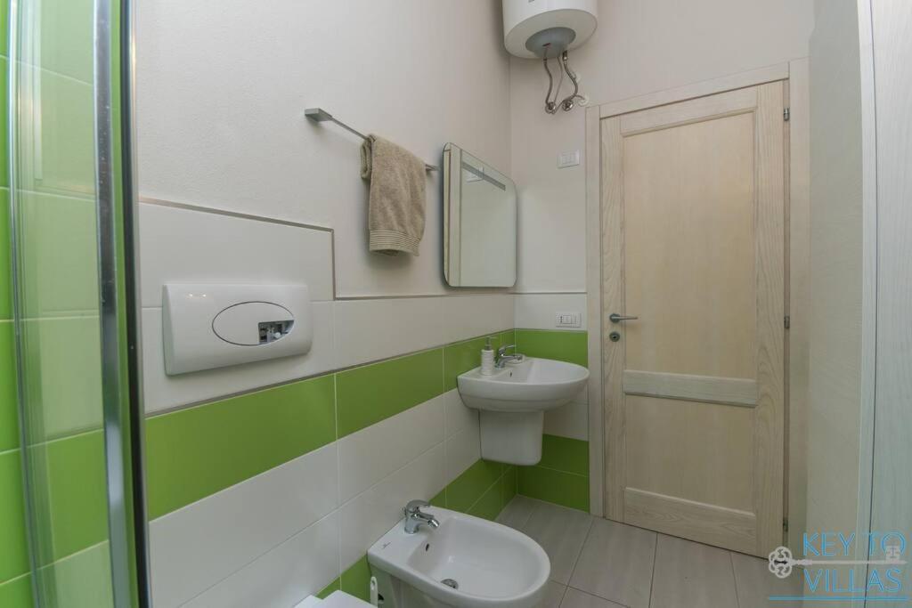 Brigata House - Luxury 2 Beds, Wifi, Balcony,Sea View - Key To Villas Castelsardo Exteriör bild